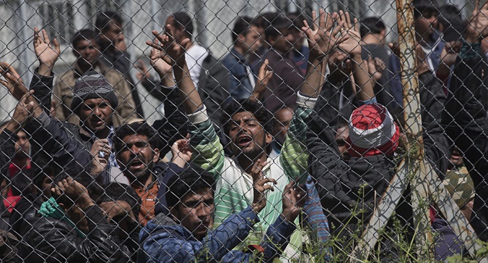 Austrian FM suggests Australia model of detaining migrants on islands  